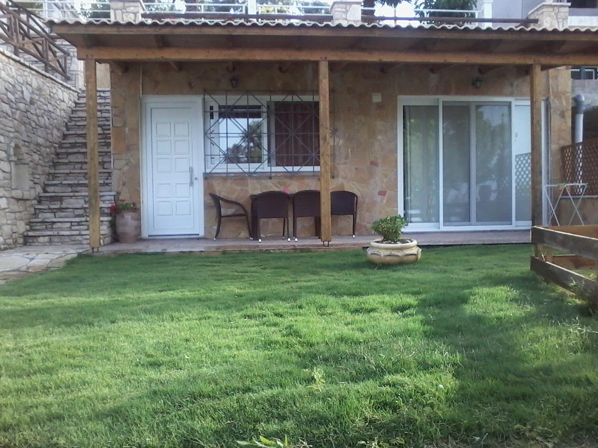 Laura Beach House Alykes  Exterior photo