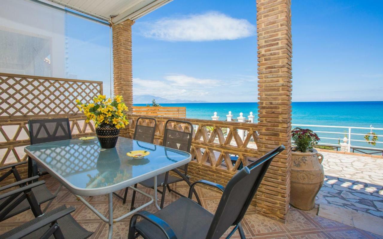 Laura Beach House Alykes  Exterior photo